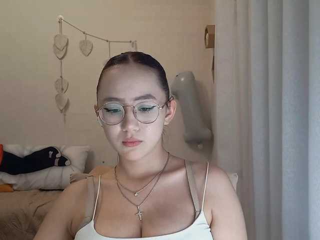 MyrleHenggeler live cam on BongaCams