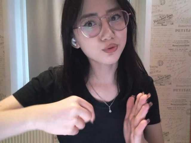 MyrleHenggeler live cam on BongaCams