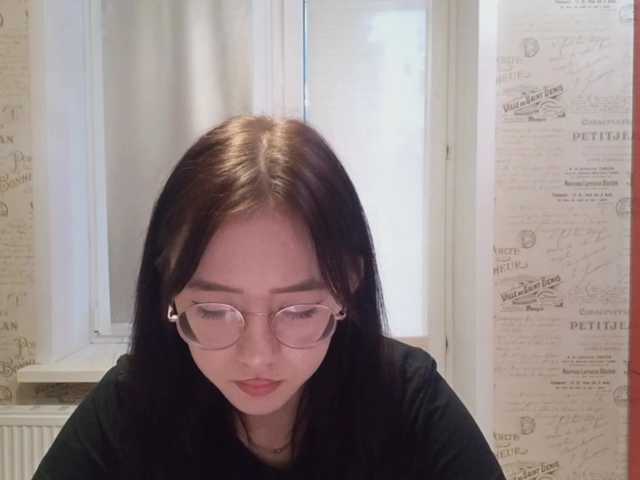 MyrleHenggeler live cam on BongaCams