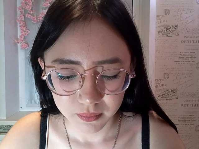 MyrleHenggeler live cam on BongaCams