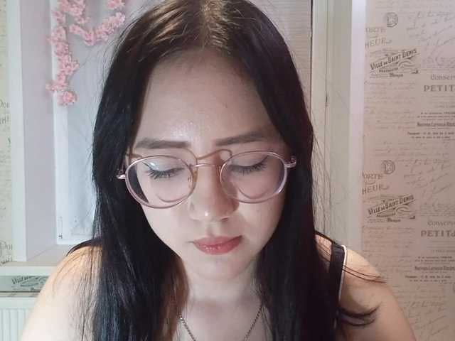 MyrleHenggeler live cam on BongaCams