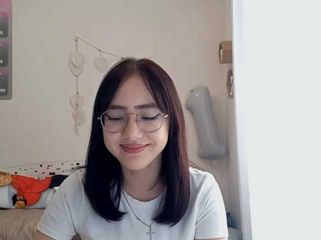 MyrleHenggeler live webcam show