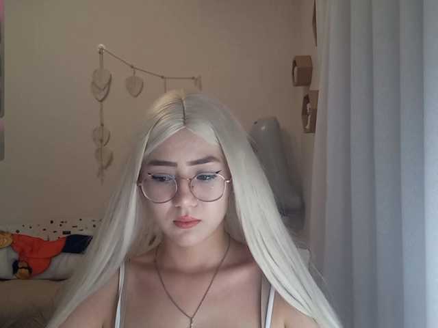 MyrleHenggeler live cam on BongaCams