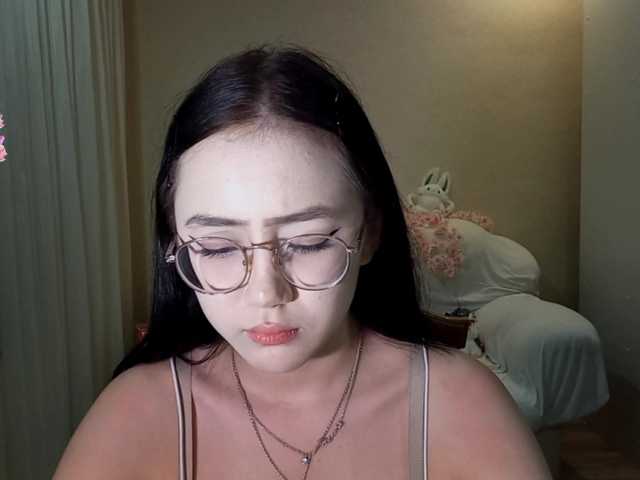 MyrleHenggeler live cam on BongaCams