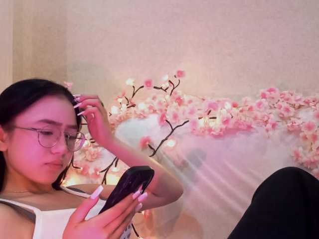 MyrleHenggeler live cam on BongaCams