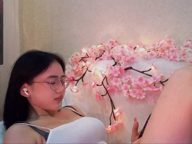 MyrleHenggeler live cam on BongaCams