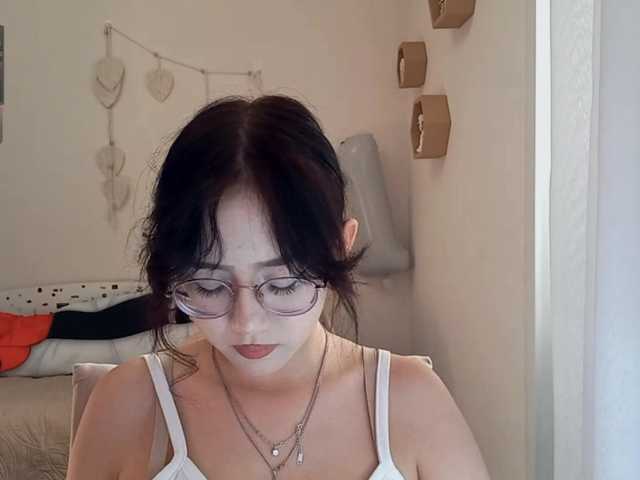 MyrleHenggeler live cam on BongaCams