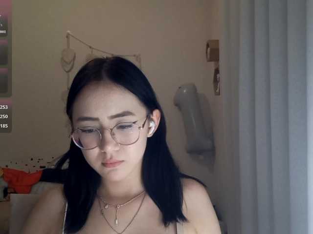 MyrleHenggeler live webcam show