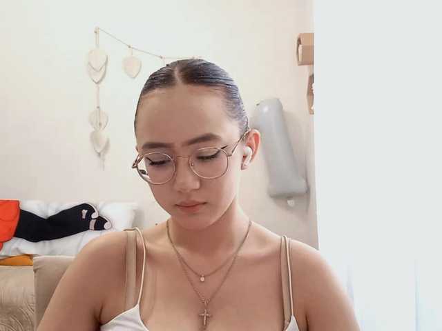 MyrleHenggeler live cam on BongaCams