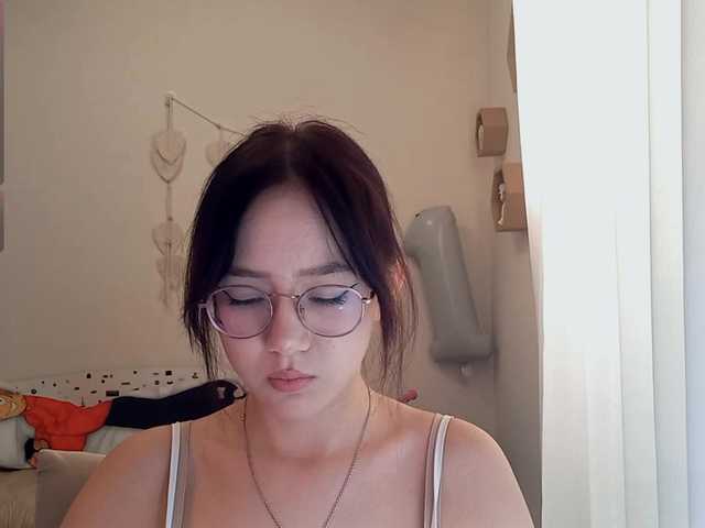 MyrleHenggeler live cam on BongaCams