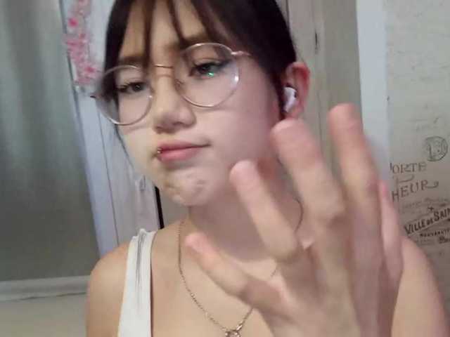 MyrleHenggeler live cam on BongaCams