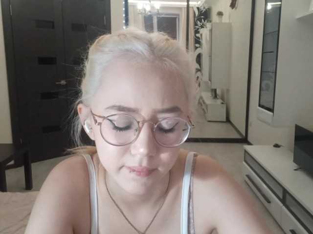 MyrleHenggeler, en vivo ahora en BongaCams