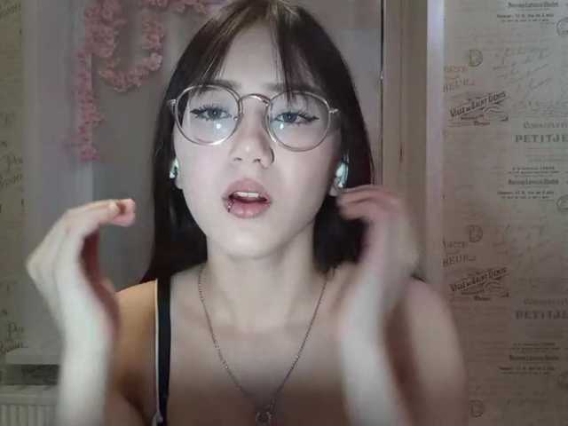 MyrleHenggeler live cam on BongaCams