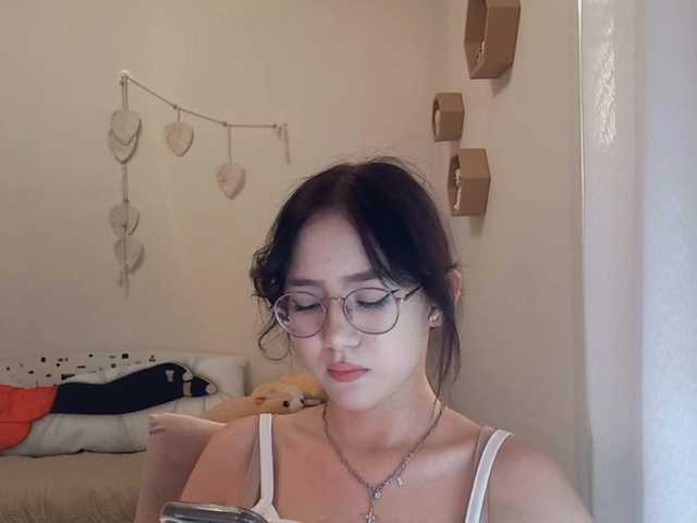 MyrleHenggeler live cam on BongaCams