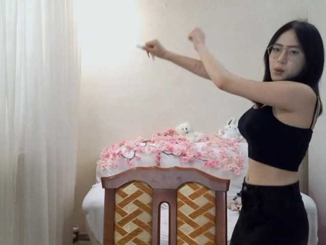 MyrleHenggeler live cam on BongaCams