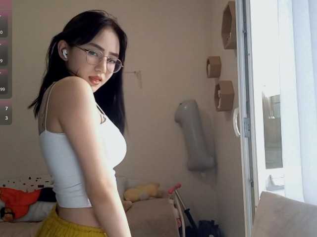 MyrleHenggeler live cam on BongaCams