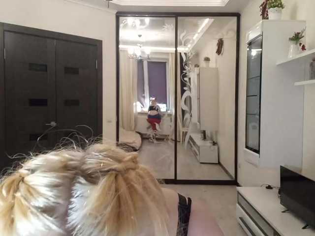 MyrleHenggeler live cam on BongaCams