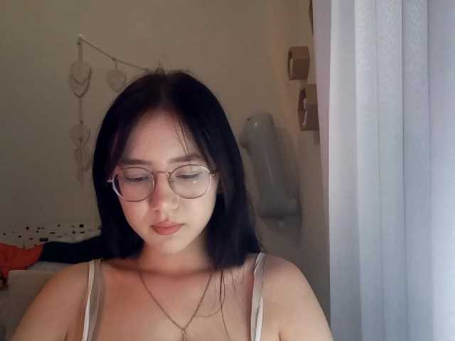 MyrleHenggeler live webcam show