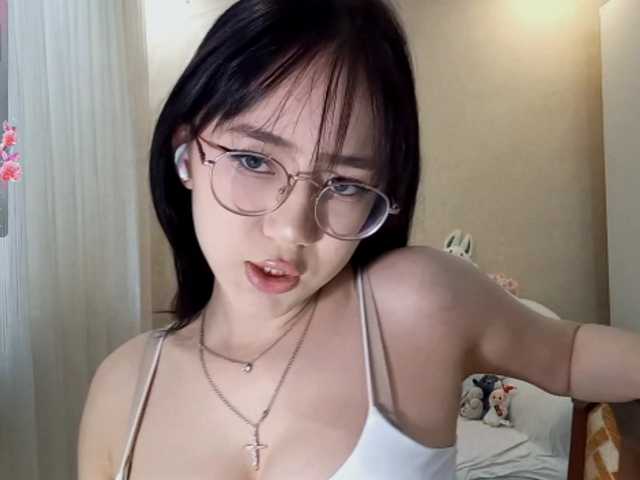 MyrleHenggeler live cam on BongaCams