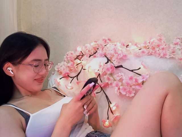 MyrleHenggeler live cam on BongaCams