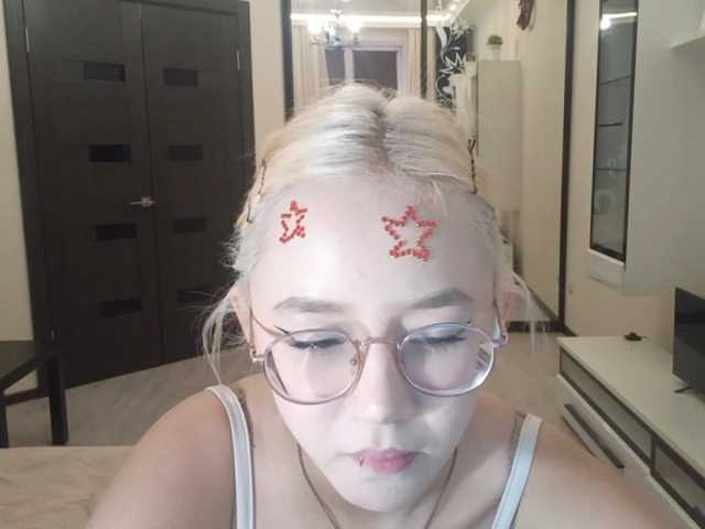 MyrleHenggeler live cam on BongaCams
