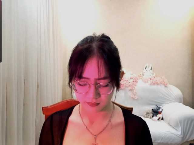 MyrleHenggeler live cam on BongaCams
