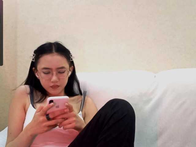 MyrleHenggeler live cam on BongaCams