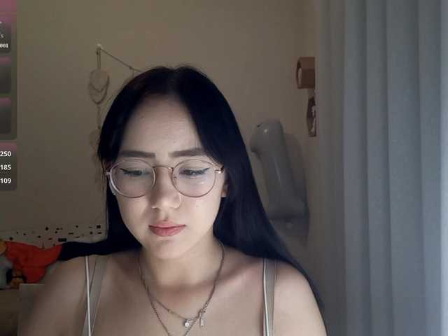 MyrleHenggeler live cam on BongaCams
