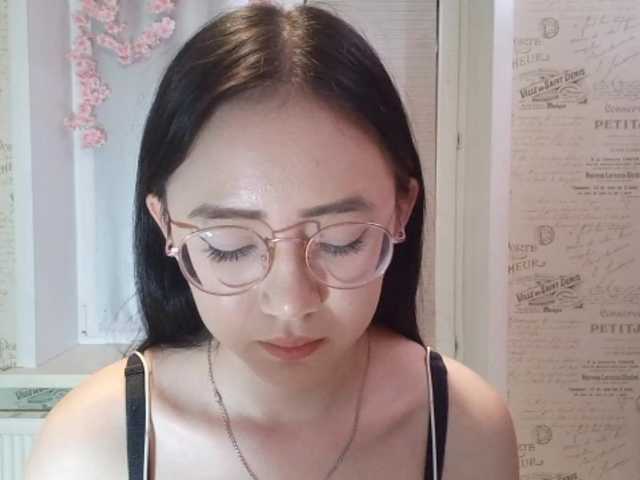 MyrleHenggeler live cam on BongaCams