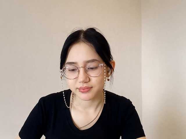 MyrleHenggeler's BongaCams show and profile