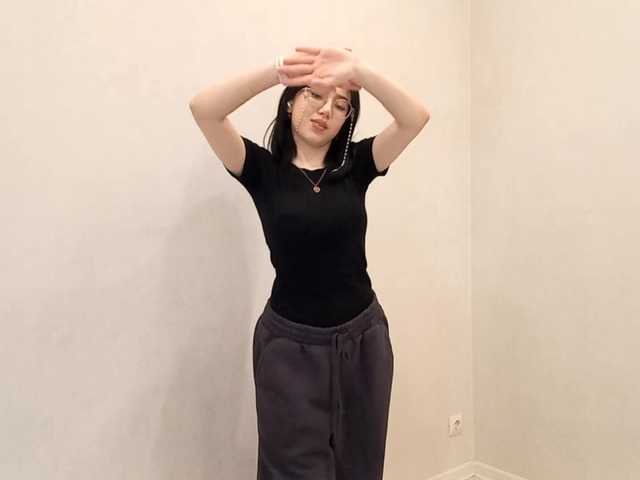 MyrleHenggeler's BongaCams show and profile