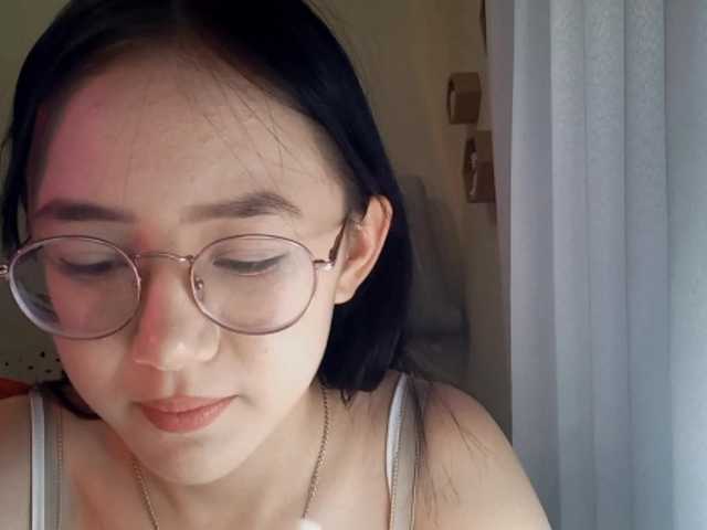 MyrleHenggeler live webcam show