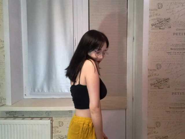 MyrleHenggeler live cam on BongaCams