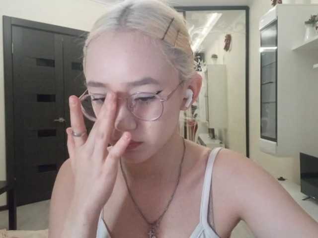MyrleHenggeler live cam on BongaCams