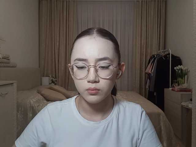 MyrleHenggeler live cam on BongaCams
