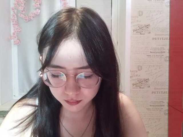 MyrleHenggeler live cam on BongaCams