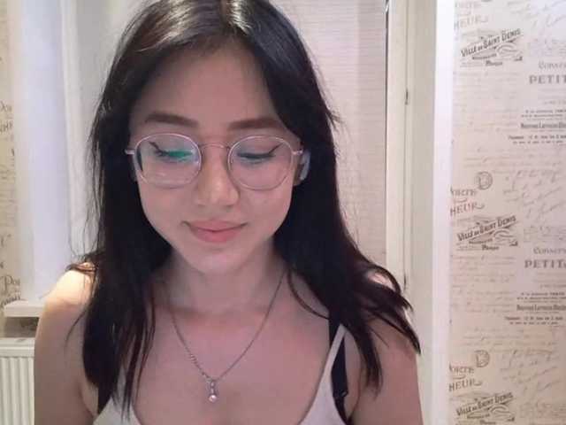 MyrleHenggeler live cam on BongaCams