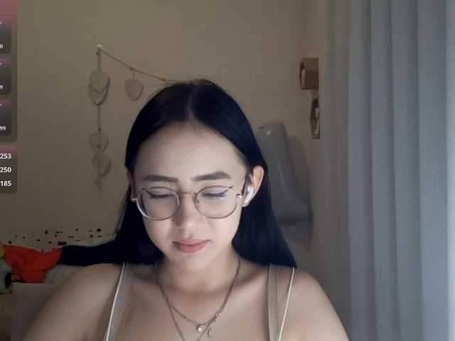 MyrleHenggeler live cam on BongaCams