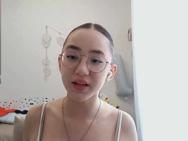 MyrleHenggeler live webcam show