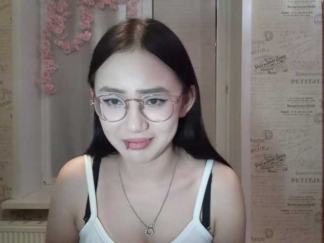 MyrleHenggeler live cam on BongaCams