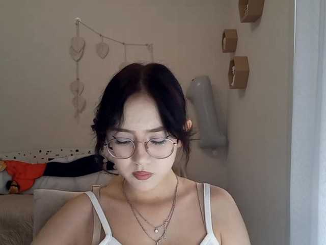 MyrleHenggeler live cam on BongaCams