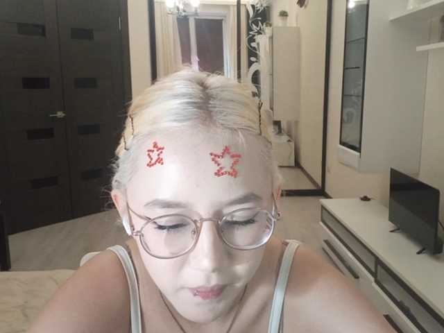 MyrleHenggeler live cam on BongaCams