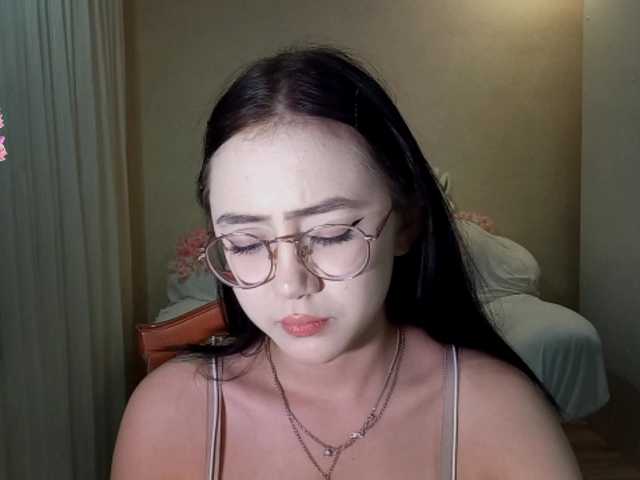 MyrleHenggeler live cam on BongaCams