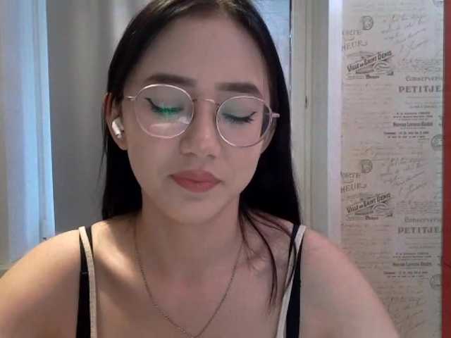 MyrleHenggeler live cam on BongaCams