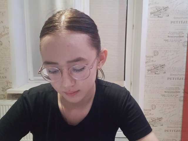 MyrleHenggeler live cam on BongaCams