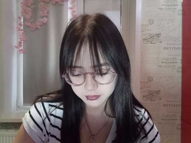 MyrleHenggeler live cam on BongaCams