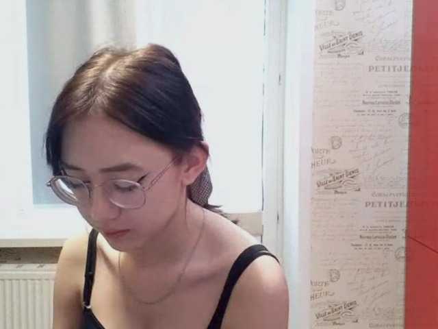 MyrleHenggeler live cam on BongaCams