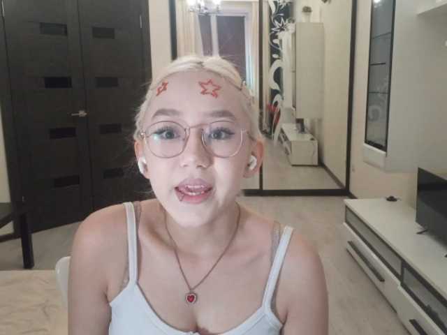 MyrleHenggeler live cam on BongaCams