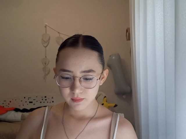 MyrleHenggeler live webcam show