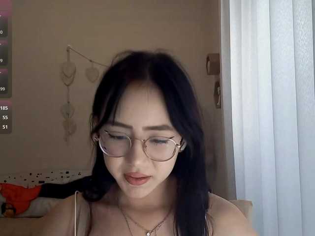 MyrleHenggeler live webcam show